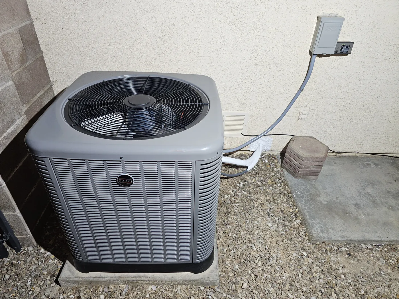 AirHeadz HVAC installation and repair work in Tucson